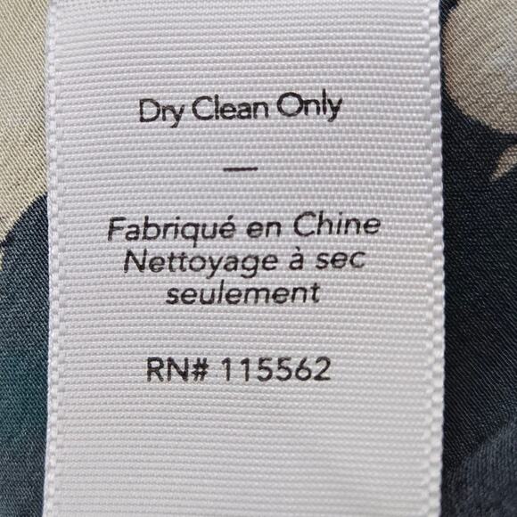 Elizabeth and James 100% Silk Floral Shorts Size Medium - Picture 6 of 6